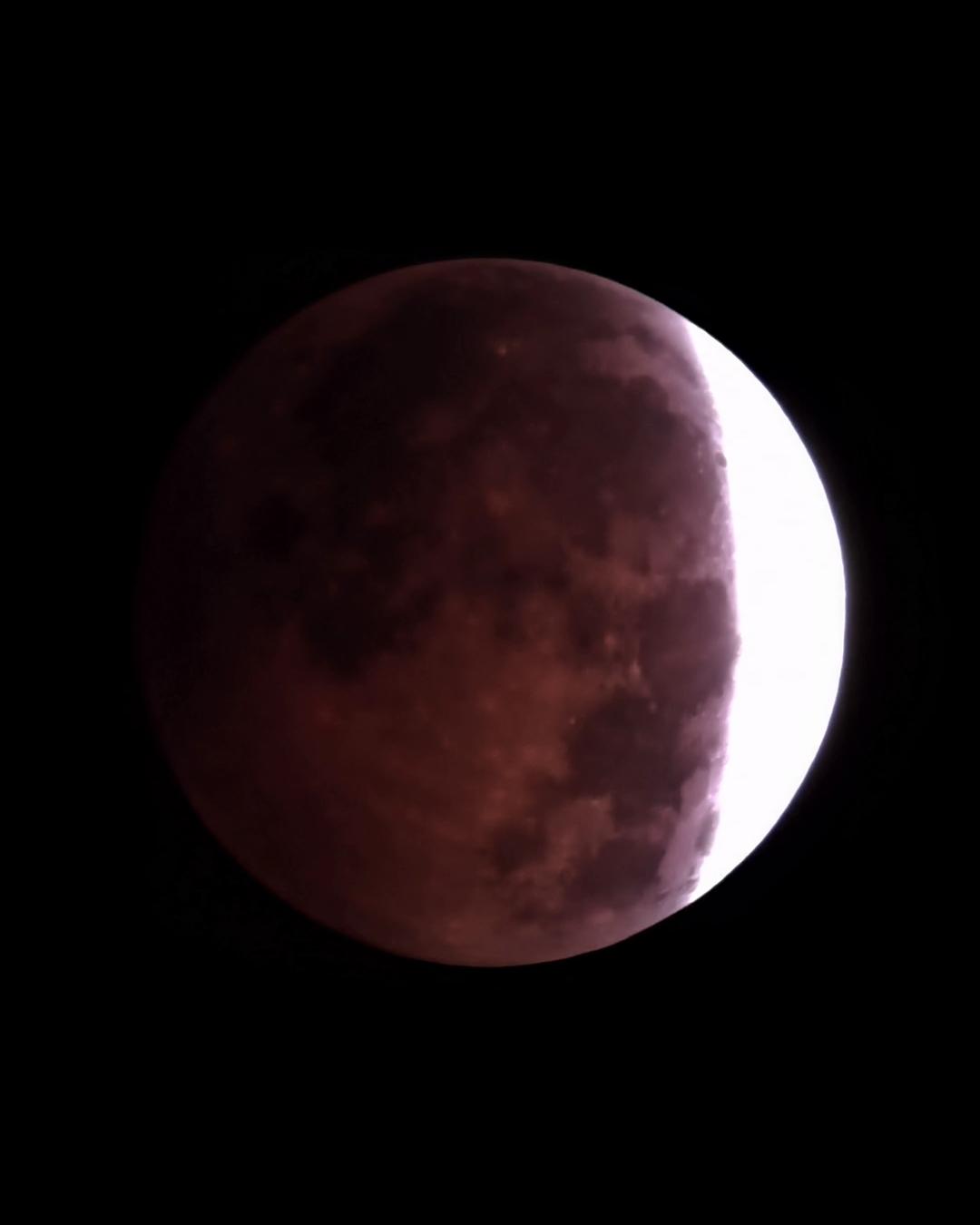 Eclipse Lunar Parcial encanta a Madeira na madrugada de 28 de Agosto